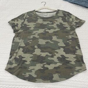 Women’s blouse camouflage short sleeved size XL